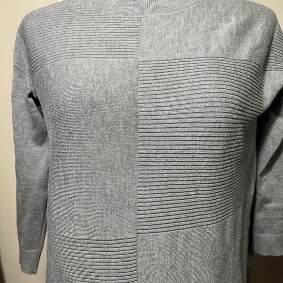 Grey sweater - Picture 2 of 4